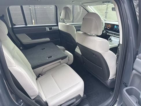New 2026 Hyundai Santa Fe SE FWD image 17