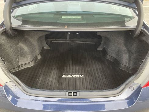 Used 2017 Toyota Camry LE image 23