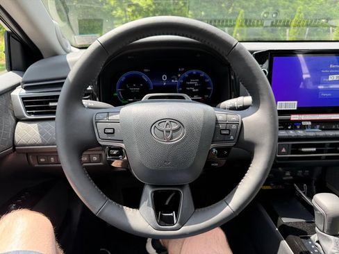 Used 2026 Toyota Camry XLE w/ Premium Plus Package AWD/4WD image 10