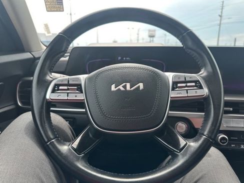 Used 2025 Kia Telluride S FWD image 37