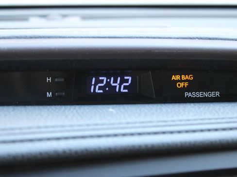 Used 2016 Toyota Highlander Limited AWD/4WD image 31