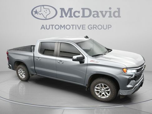 Used 2024 Chevrolet Silverado 1500 LT w/ Z71 Off-Road Package AWD/4WD image 32