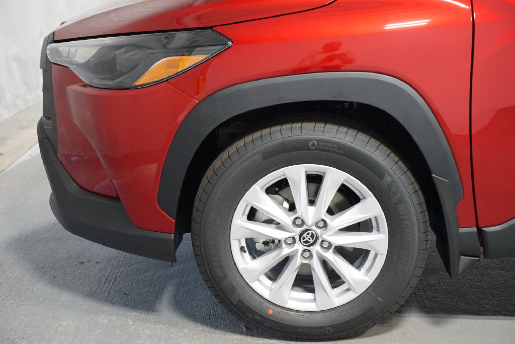 New 2026 Toyota Corolla Cross LE FWD image 5
