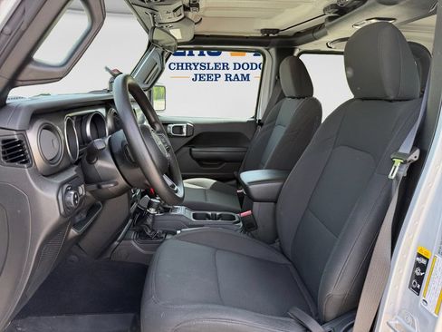 Used 2023 Jeep Gladiator Sport w/ Trailer Tow Package AWD/4WD image 22