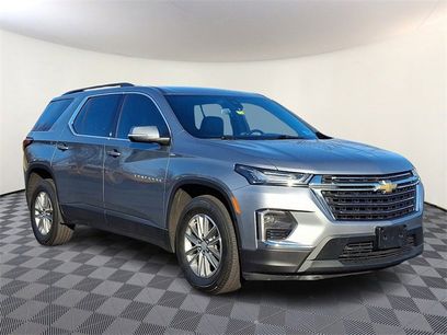 Used 2023 Chevrolet Traverse LT