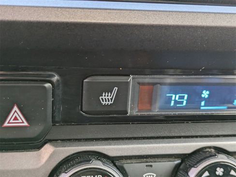 Used 2017 Toyota Tacoma TRD Sport image 20