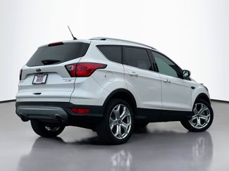 Used 2019 Ford Escape Titanium video 2
