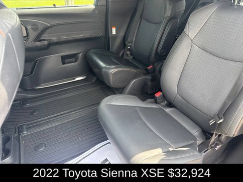 Used 2022 Toyota Sienna XSE w/ XSE Plus Package AWD/4WD image 13