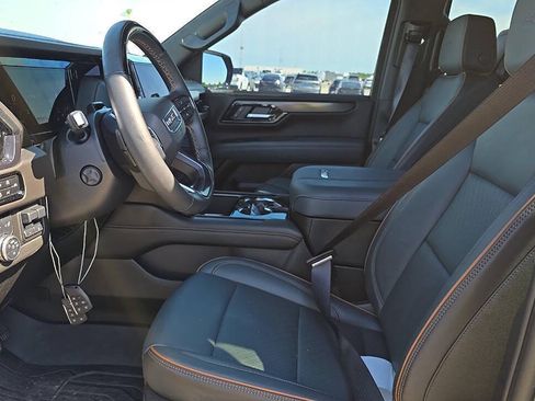 Used 2025 GMC Yukon AT4 w/ AT4 Premium Plus Package AWD/4WD image 2