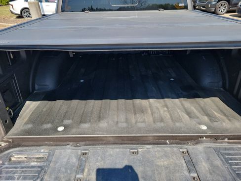 Used 2022 Ford F150 Lariat w/ Trailer Tow Package image 30