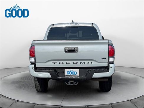 Used 2021 Toyota Tacoma TRD Off-Road w/ Technology Package image 4