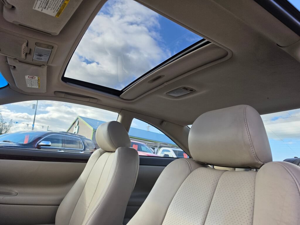 Used 2000 Toyota Solara SLE FWD image 21