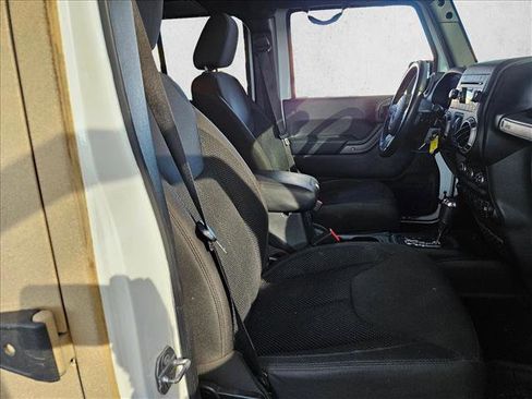 Used 2017 Jeep Wrangler Unlimited Sport image 21