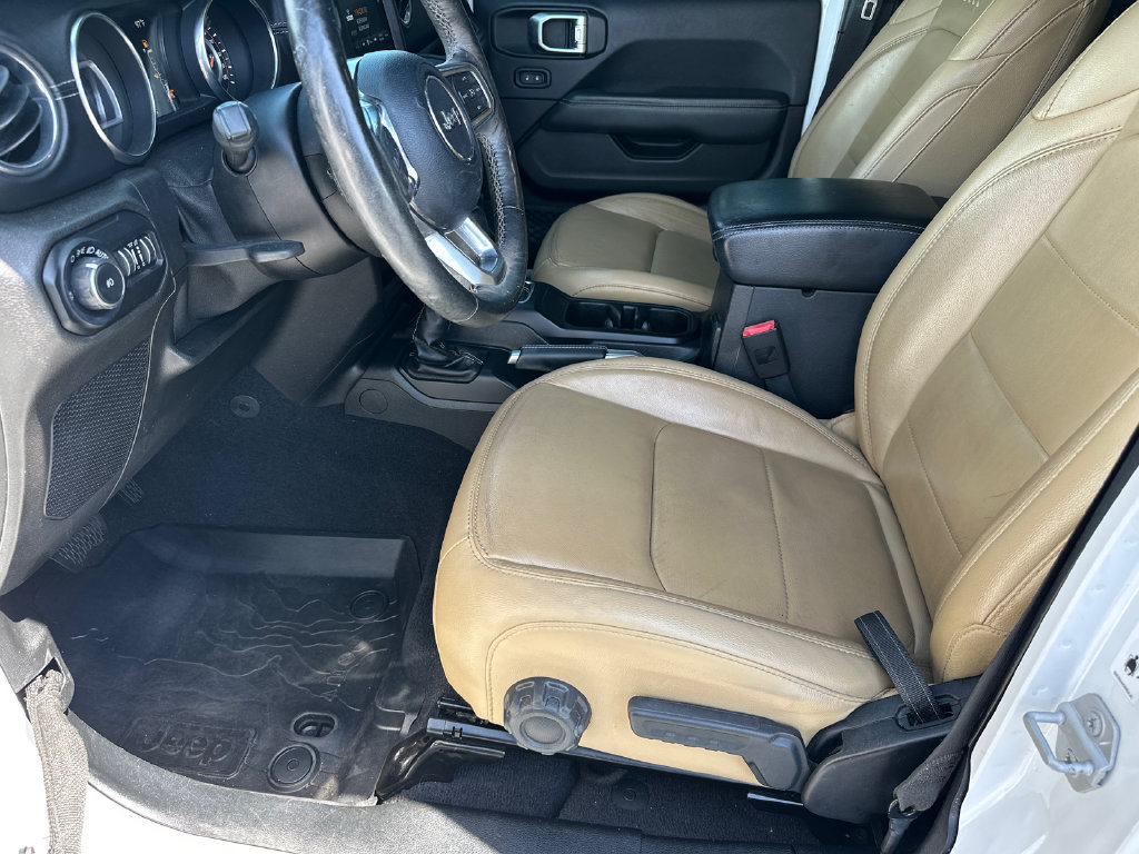 Used 2019 Jeep Wrangler Unlimited Sahara w/ Quick Order Package 24M Moab AWD/4WD image 9
