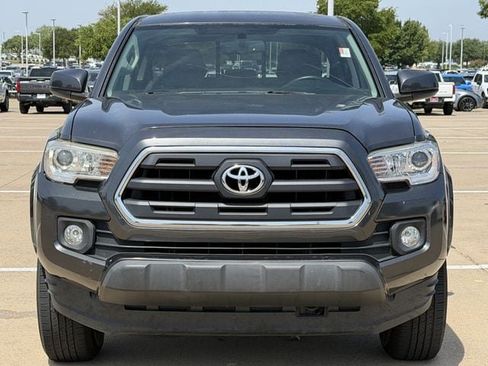Used 2017 Toyota Tacoma SR5 w/ Tow Package RWD image 22