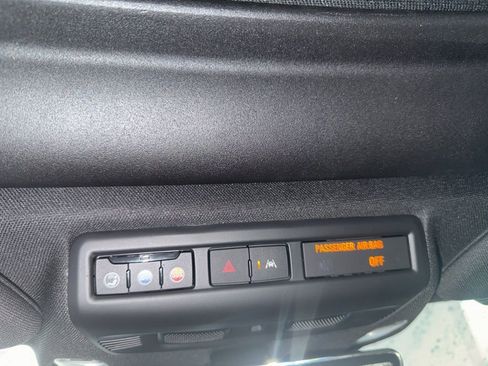 Used 2025 Chevrolet Corvette Stingray w/ Z51 Performance Package image 13