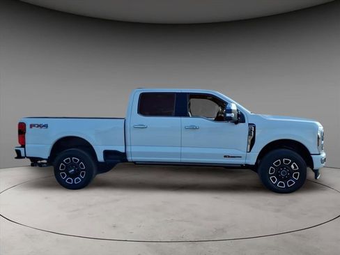 Used 2024 Ford F350 Platinum image 11
