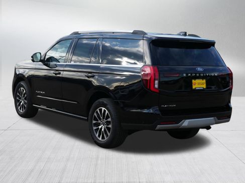 Used 2025 Ford Expedition Platinum AWD/4WD image 5