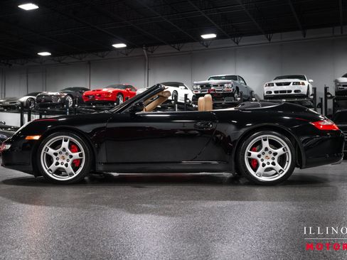 Used 2005 Porsche 911 Carrera S RWD image 2