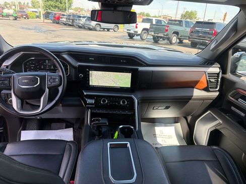 Used 2022 GMC Sierra 1500 Denali AWD/4WD image 23