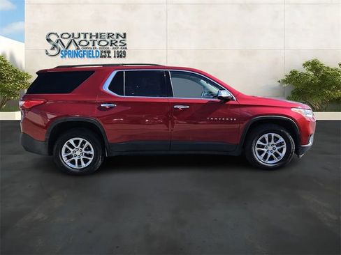 Used 2020 Chevrolet Traverse LT image 6