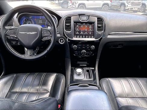 Used 2021 Chrysler 300 S RWD image 7