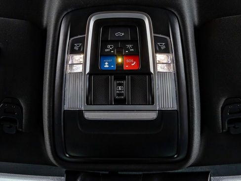 Used 2024 RAM 2500 Limited image 28