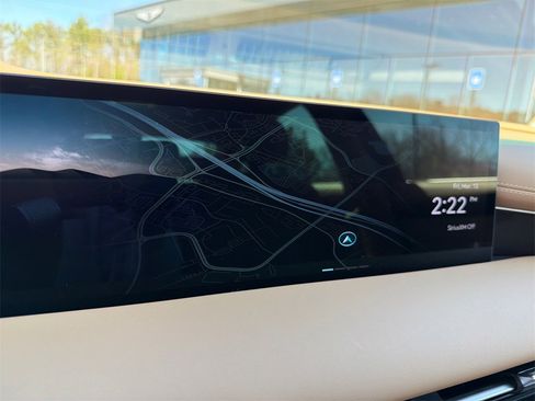 Used 2025 Genesis G80 2.5T image 27