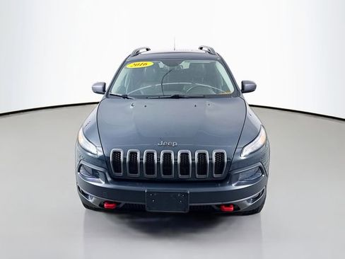 Used 2016 Jeep Cherokee Trailhawk w/ Comfort/Convenience Group image 2