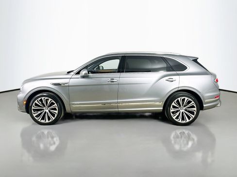 Used 2023 Bentley Bentayga Extended Wheelbase AWD/4WD image 11