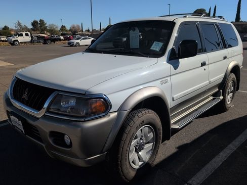 Used 2000 Mitsubishi Montero Sport 2WD image 1