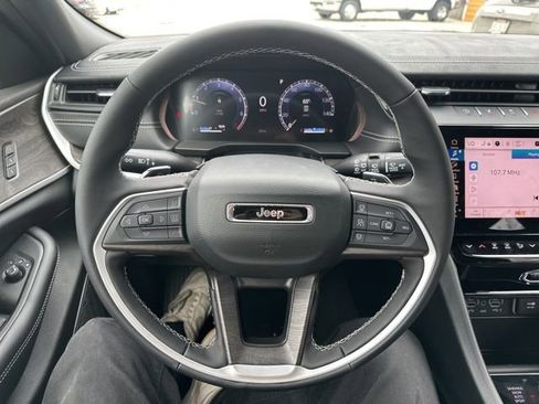 New 2026 Jeep Grand Cherokee Limited AWD/4WD image 25
