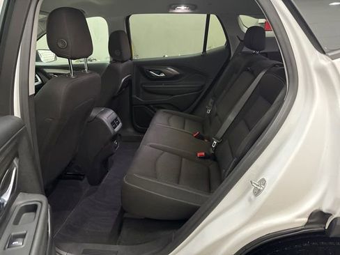 Used 2024 GMC Terrain SLE image 17