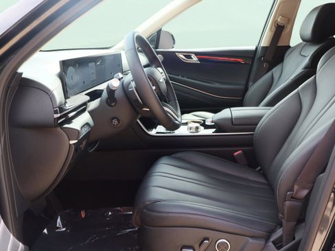 Used 2025 Genesis GV80 2.5T Standard image 14