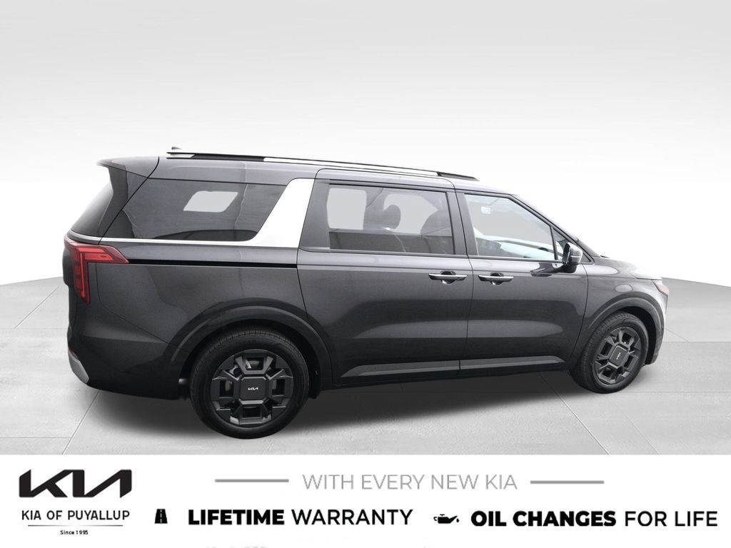 New 2027 Kia Carnival EX FWD image 4