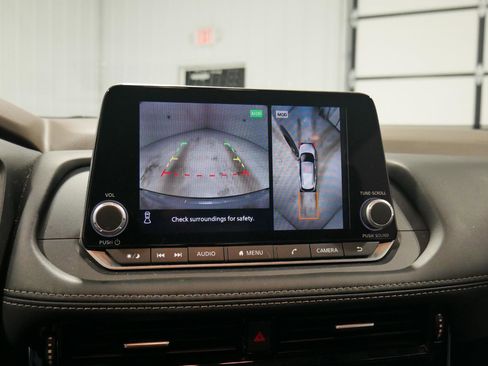 Used 2023 Nissan Rogue SL image 22