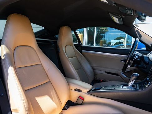 Used 2018 Porsche 718 Cayman RWD image 18