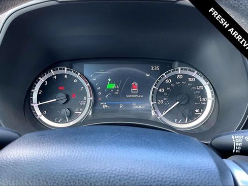 Used 2023 Toyota Highlander L FWD image 14