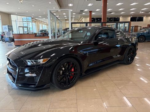 Used 2020 Ford Mustang Shelby GT500 w/ Technology Package RWD image 38