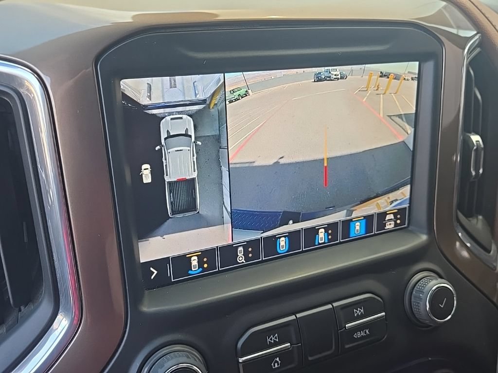Used 2022 Chevrolet Silverado 2500 High Country w/ Technology Package AWD/4WD image 27