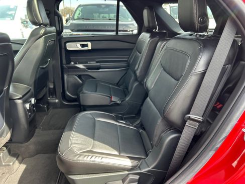 Certified 2020 Ford Explorer Limited w/ Class III Trailer Tow Package image 11