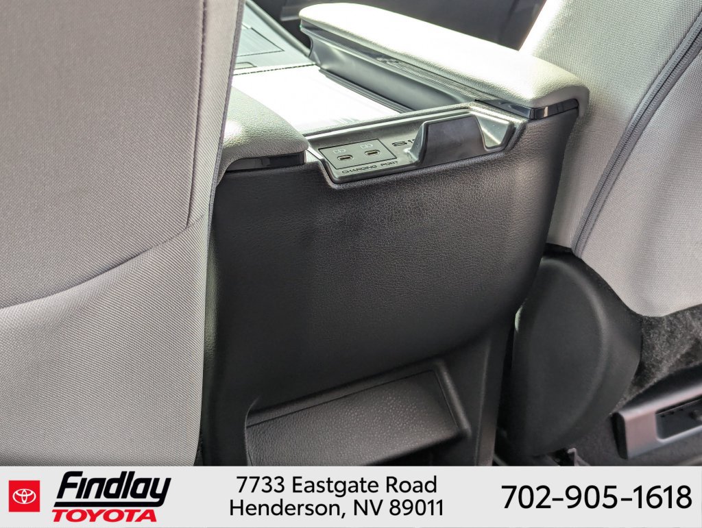 Certified 2025 Toyota Sienna LE AWD/4WD image 29