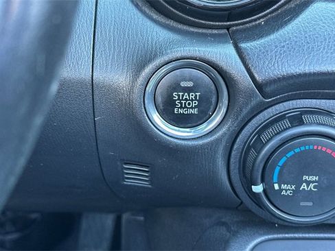 Used 2016 MAZDA MX-5 Miata Club image 21