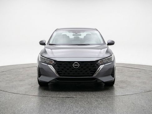 Used 2025 Nissan Sentra SV FWD image 2
