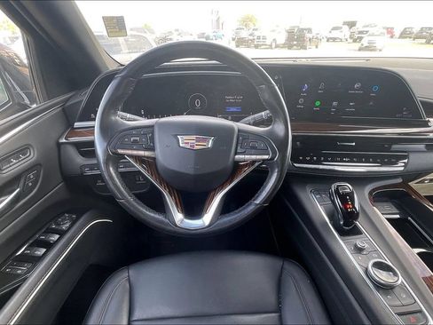 Used 2023 Cadillac Escalade Luxury AWD/4WD image 5