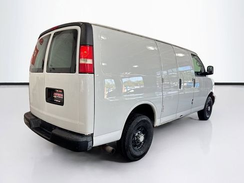 Used 2009 Chevrolet Express 2500 RWD image 6