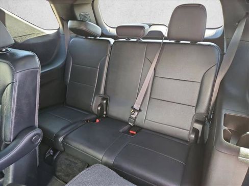 Certified 2024 Chevrolet Traverse LT FWD image 26