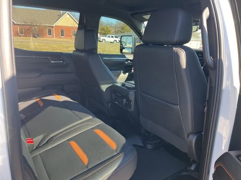 Used 2024 GMC Sierra 1500 AT4 w/ Technology Package image 23