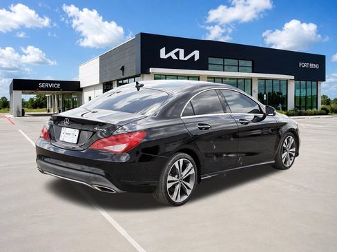 Used 2019 Mercedes-Benz CLA 250 4MATIC image 5