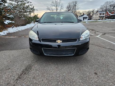 Used 2011 Chevrolet Impala LT image 2